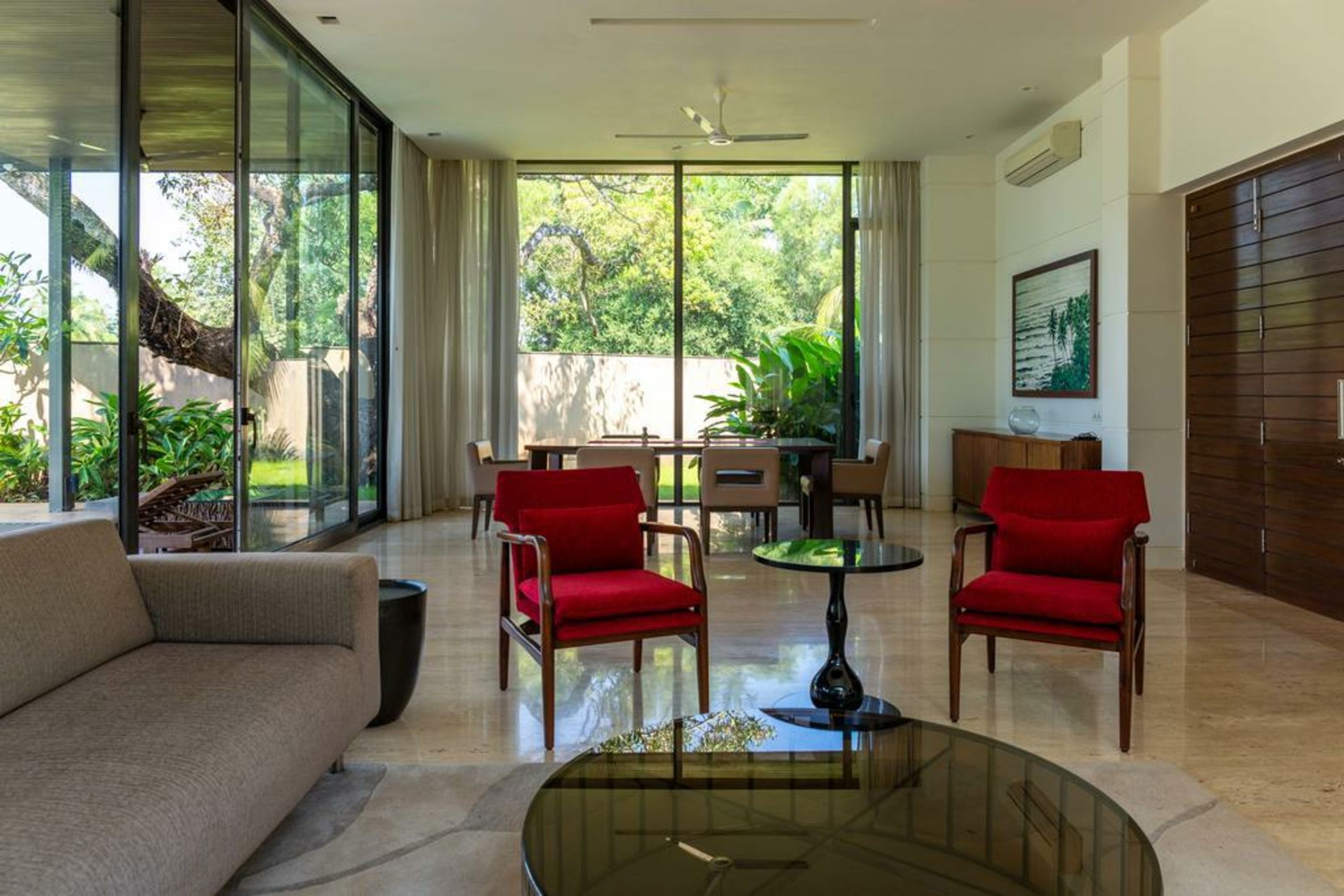 Bella Antlia by Vista Rooms