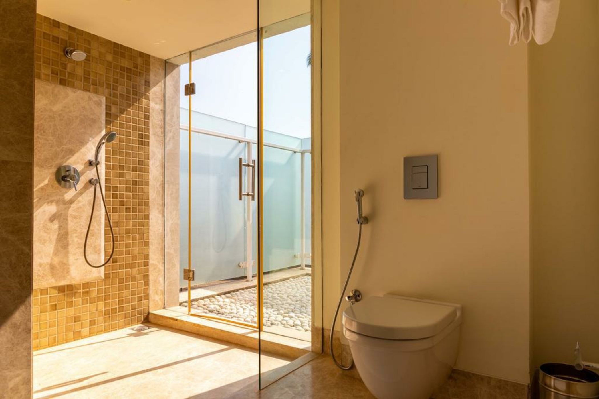 Bella Antlia by Vista Rooms