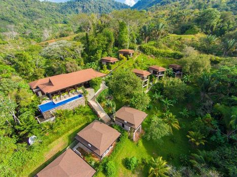 Tiki Villas Rainforest Lodge - Adults Only