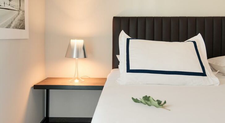 Hotel Milna Osam