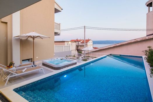 Villa Mandalinic