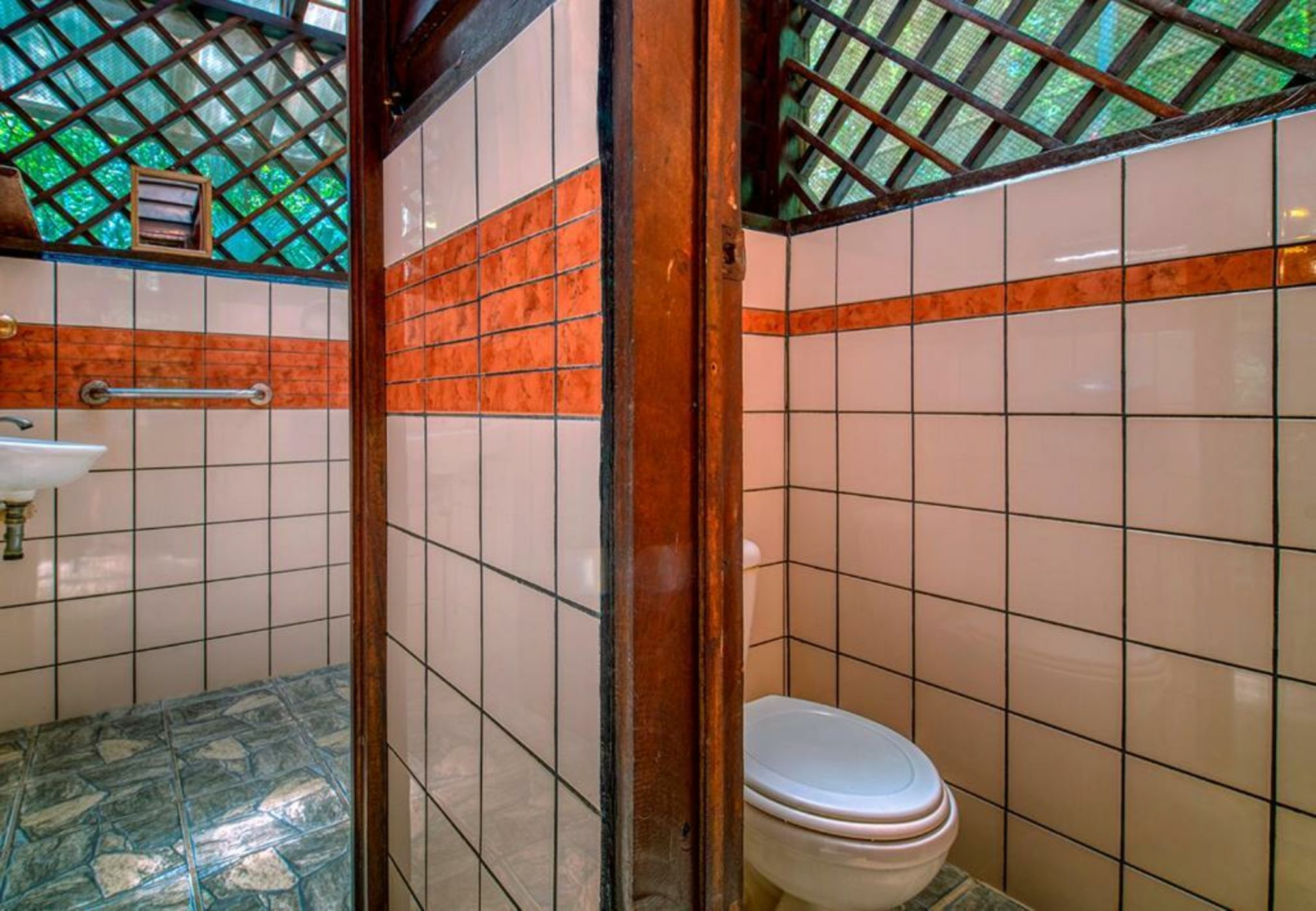 Congo Bongo EcoVillage Costa Rica