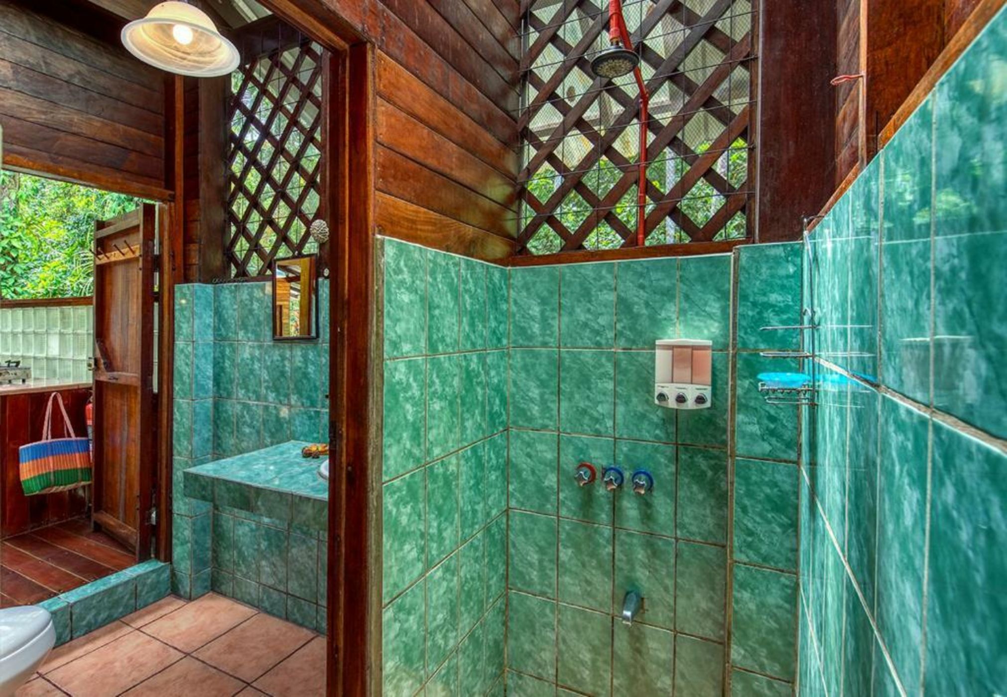 Congo Bongo EcoVillage Costa Rica