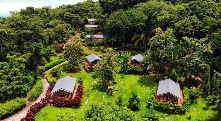 Isla Chiquita Glamping Hotel