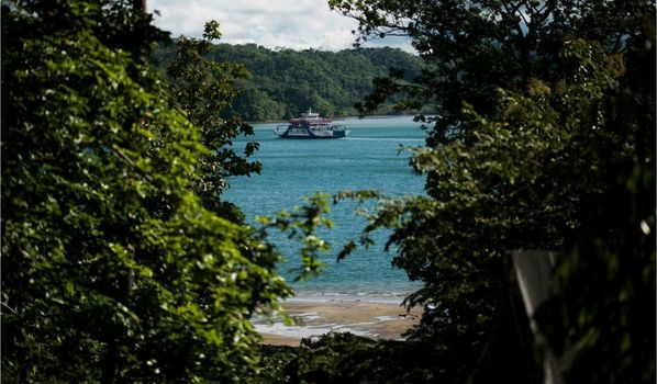Isla Chiquita Glamping Hotel