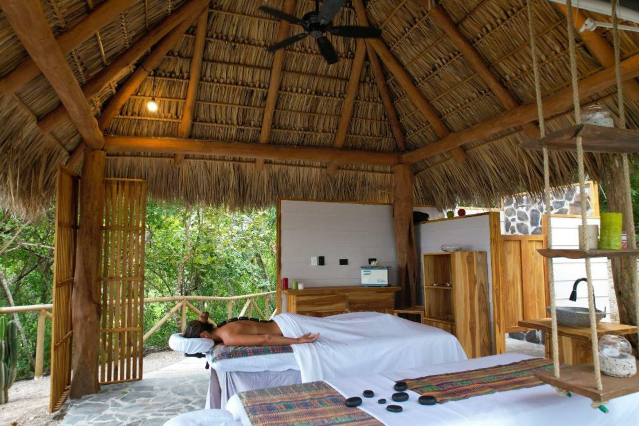 Isla Chiquita Glamping Hotel