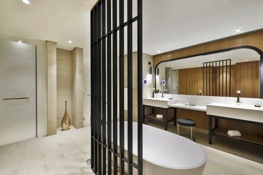 DoubleTree by Hilton Dubai - Business Bay