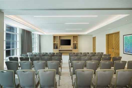 DoubleTree by Hilton Dubai - Business Bay