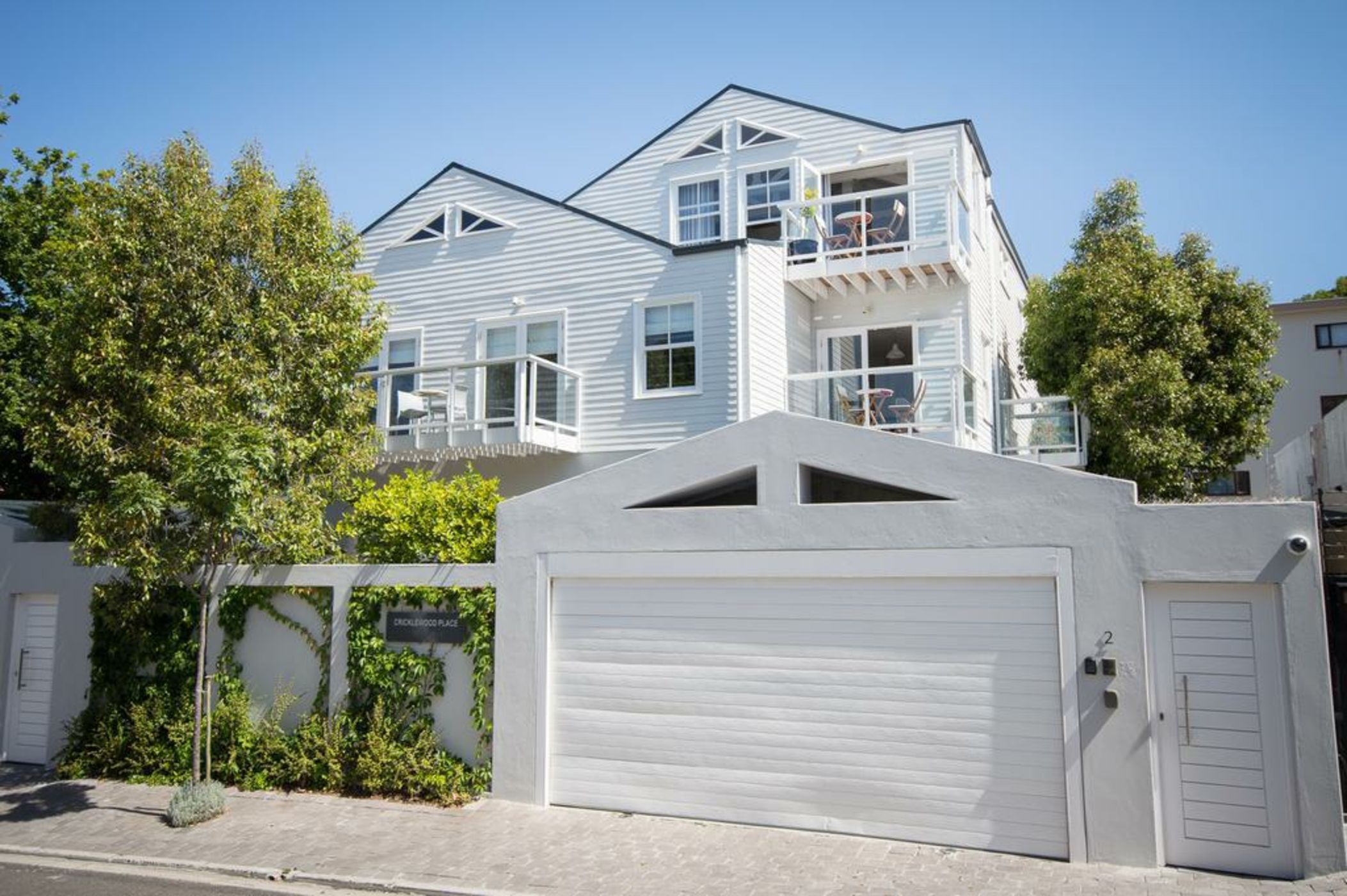 Cricklewood Place - Luxury Holiday Homes