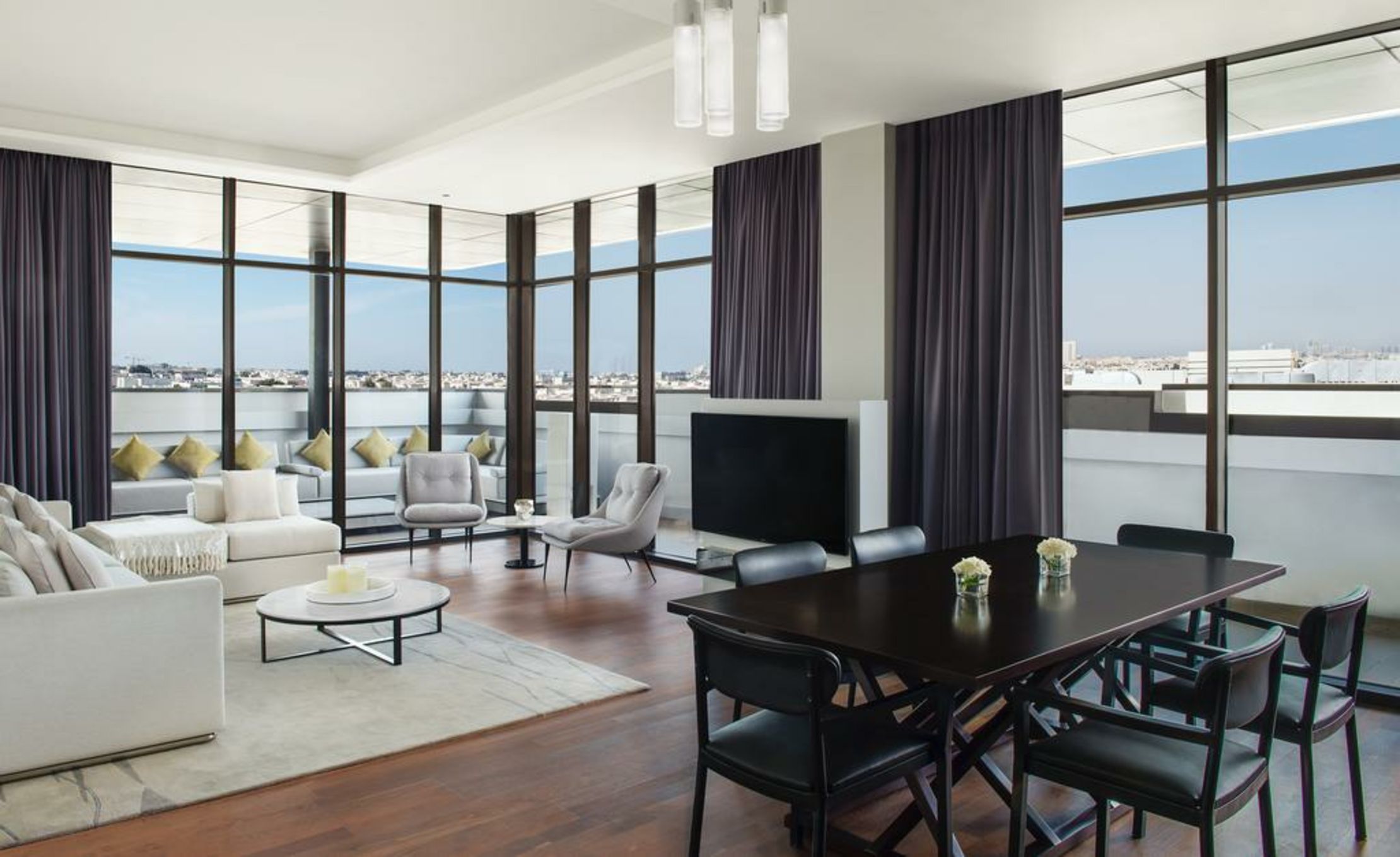 La Ville Hotel & Suites CITY WALK Dubai, Autograph Collection