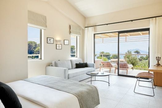 ELIVI Skiathos