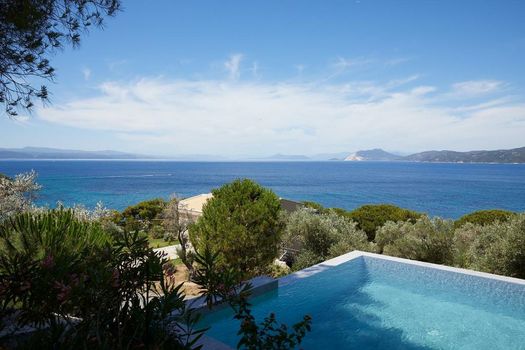 ELIVI Skiathos