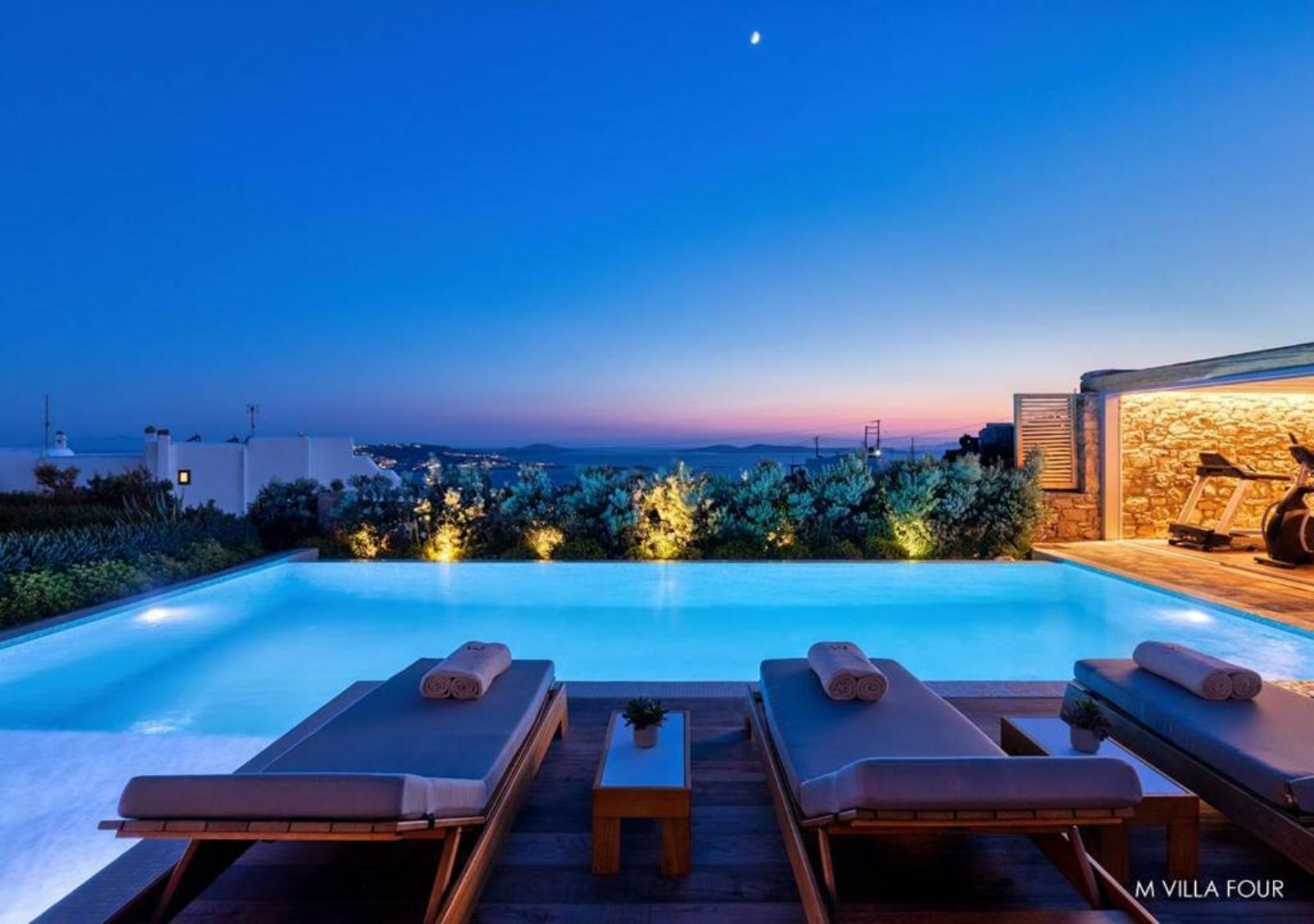 M - Mykonos Villas