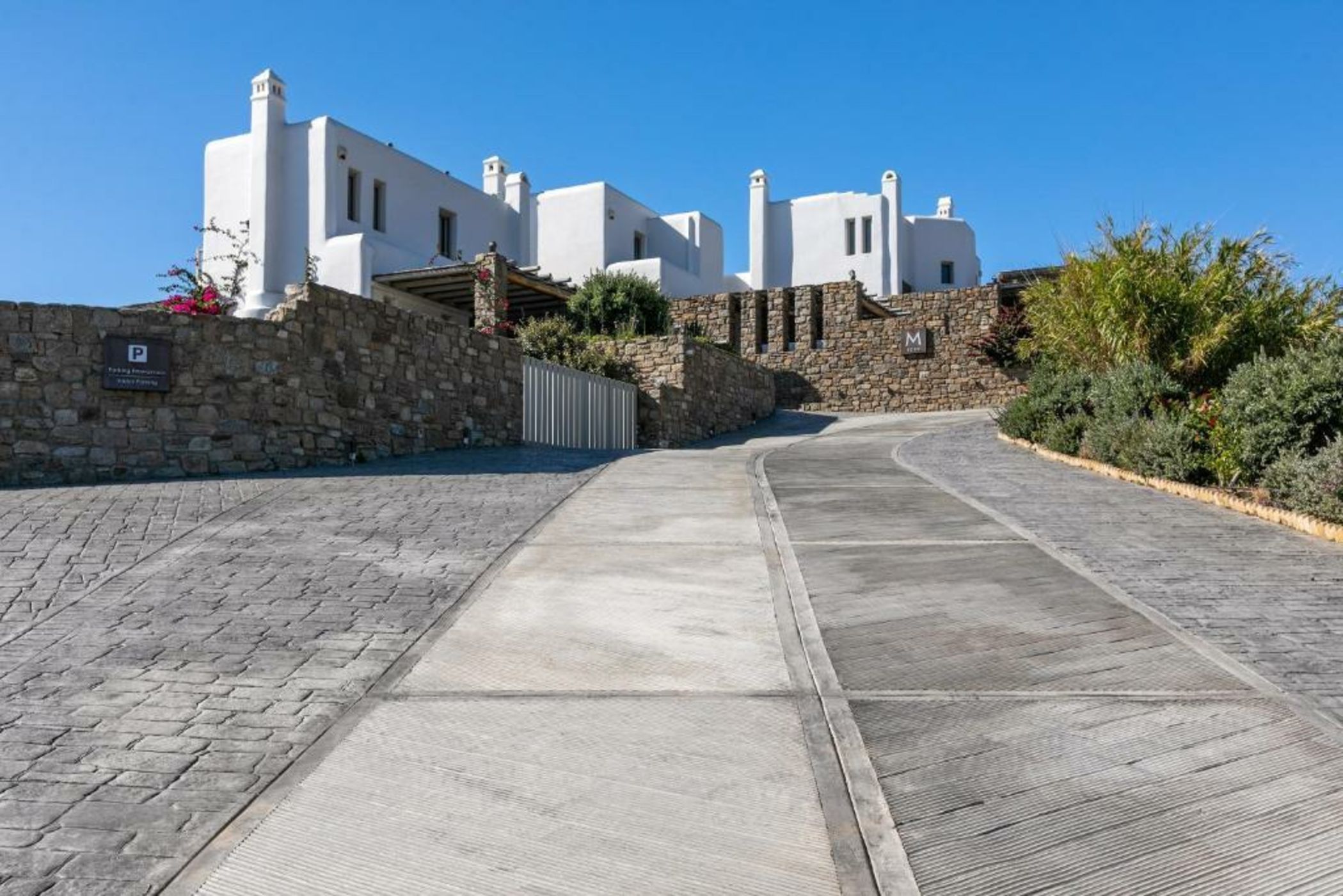 M - Mykonos Villas