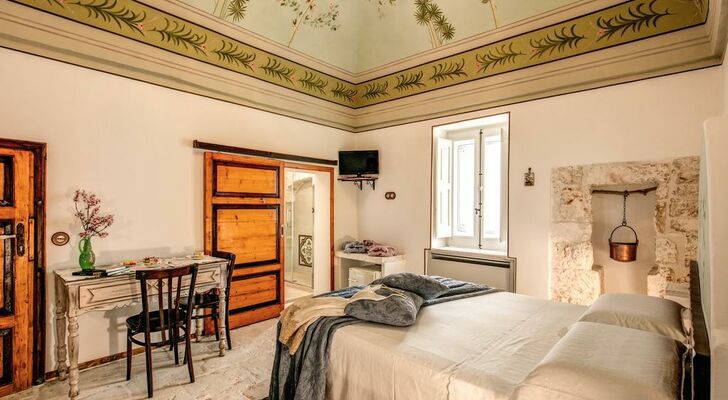 Palazzo Stunis Charme B&B