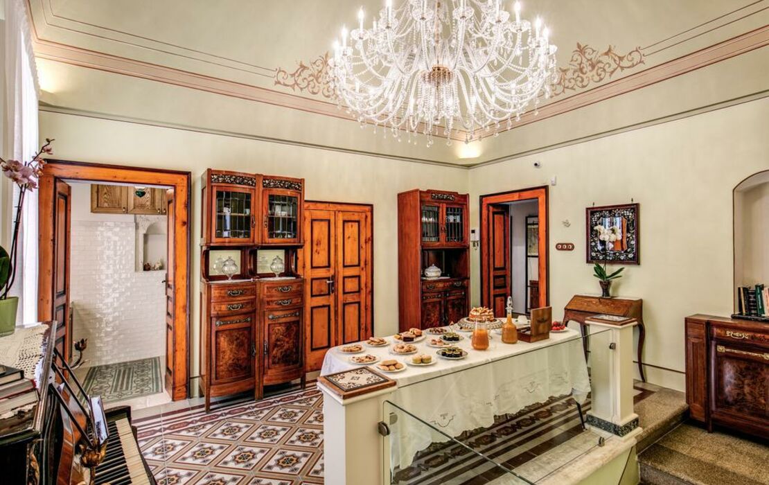 Palazzo Stunis Charme B&B