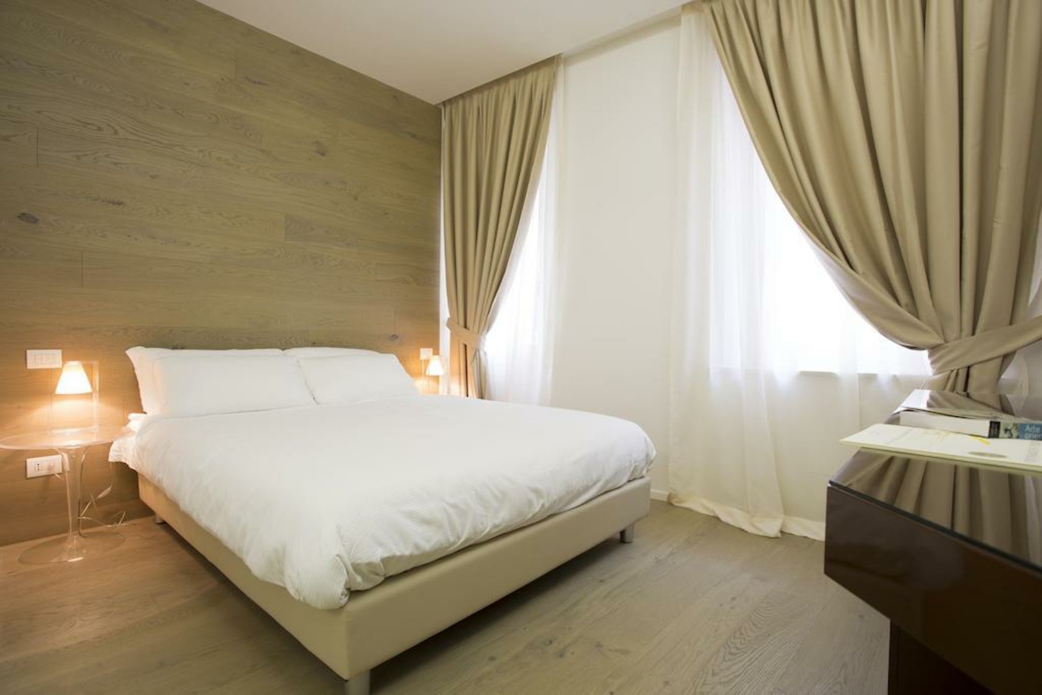 Borgoleoni 18 - Room and Breakfast