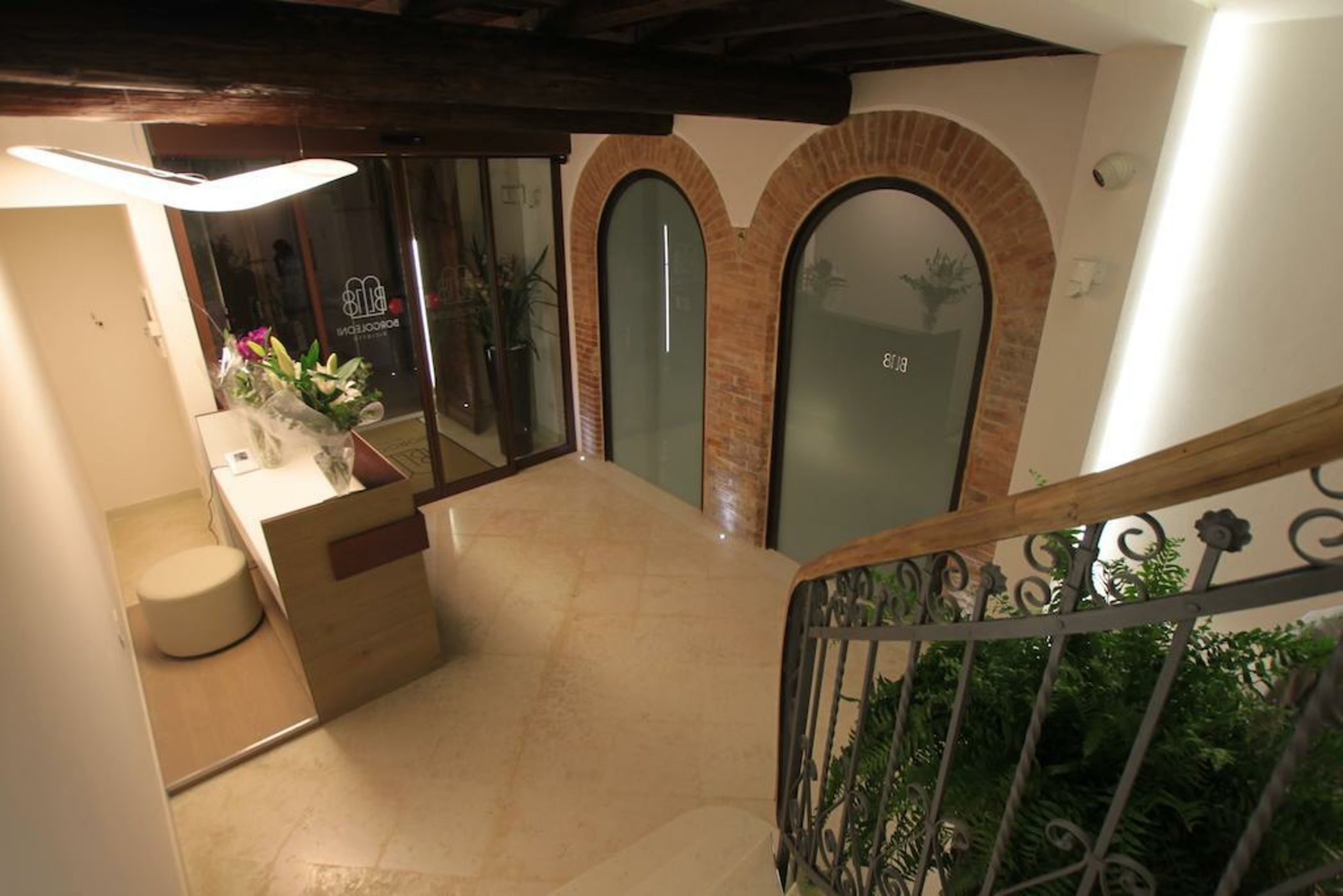 Borgoleoni 18 - Room and Breakfast