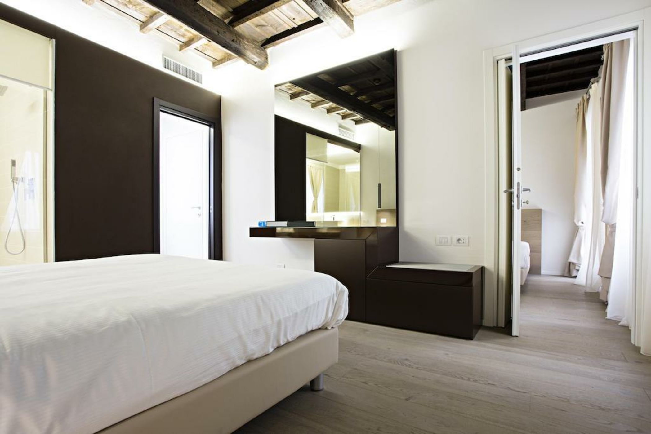 Borgoleoni 18 - Room and Breakfast