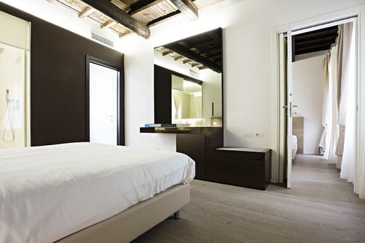 Borgoleoni 18 - Room and Breakfast