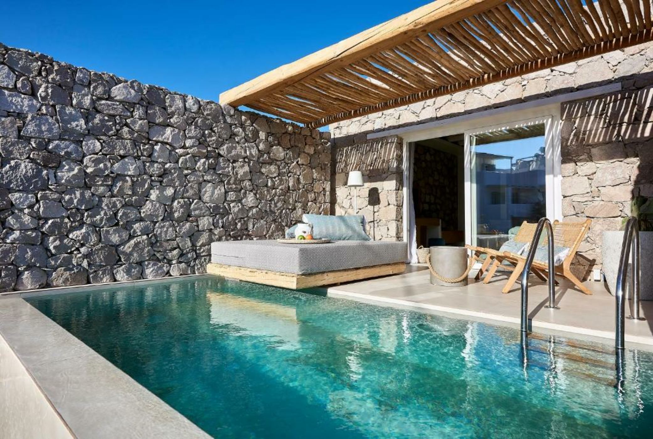 Artemis Deluxe Rooms