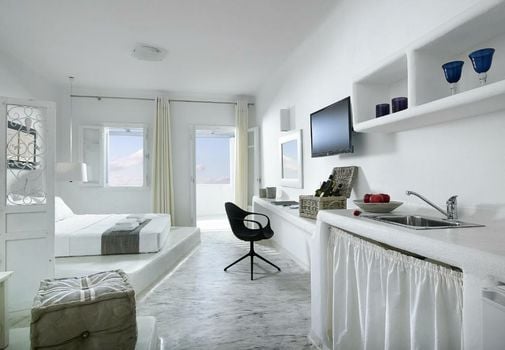 Artemis Deluxe Rooms