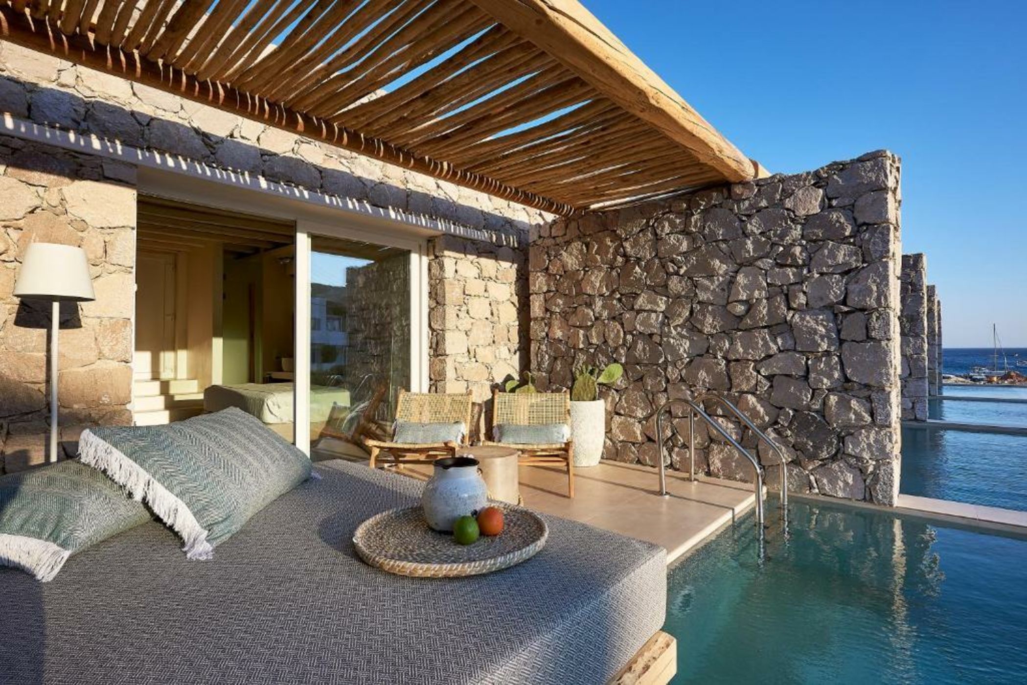 Artemis Deluxe Rooms