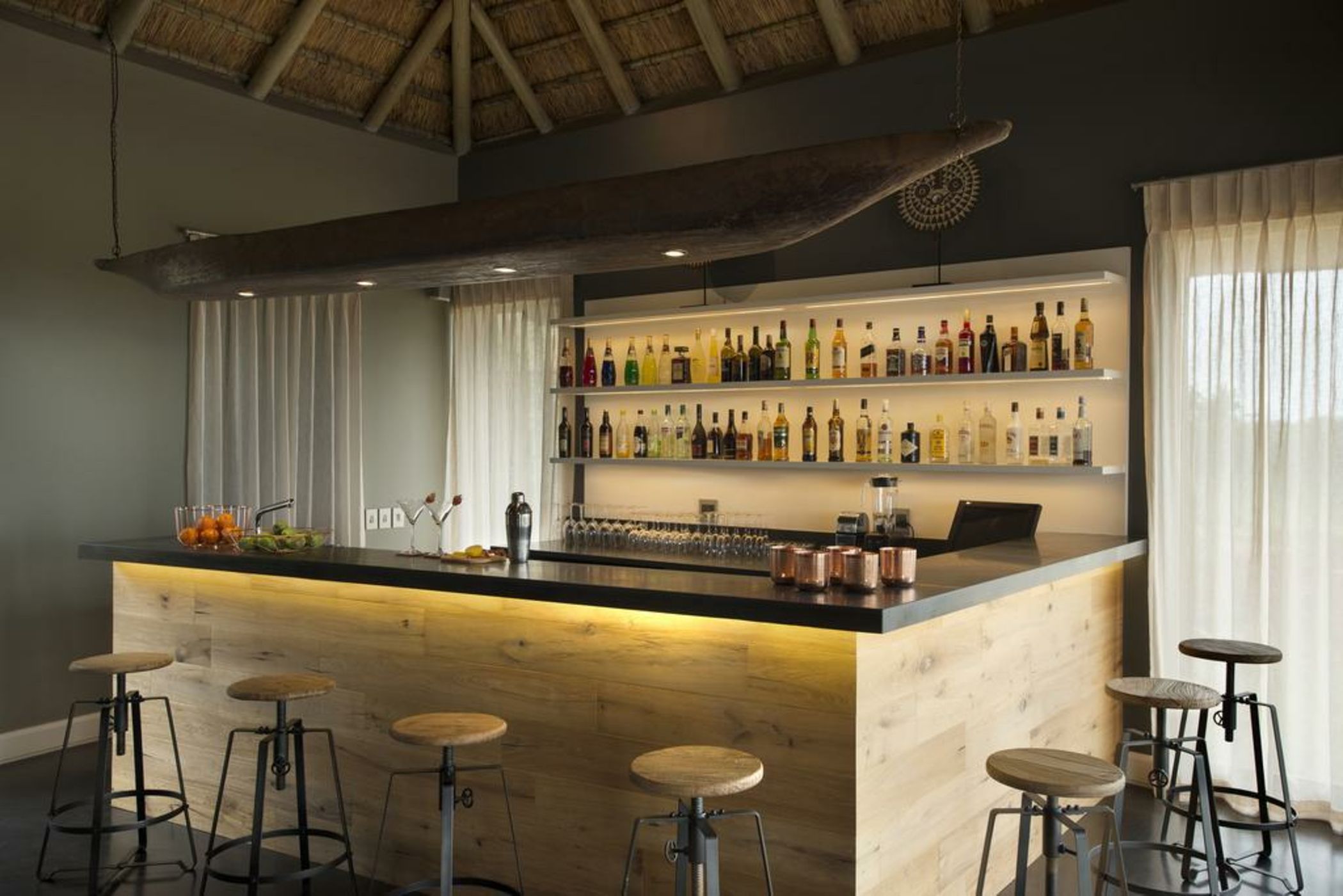 MHONDORO SAFARI LODGE & VILLA