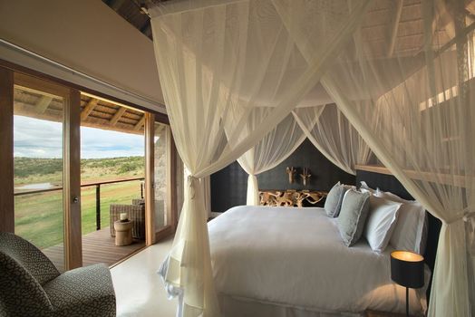 MHONDORO SAFARI LODGE & VILLA
