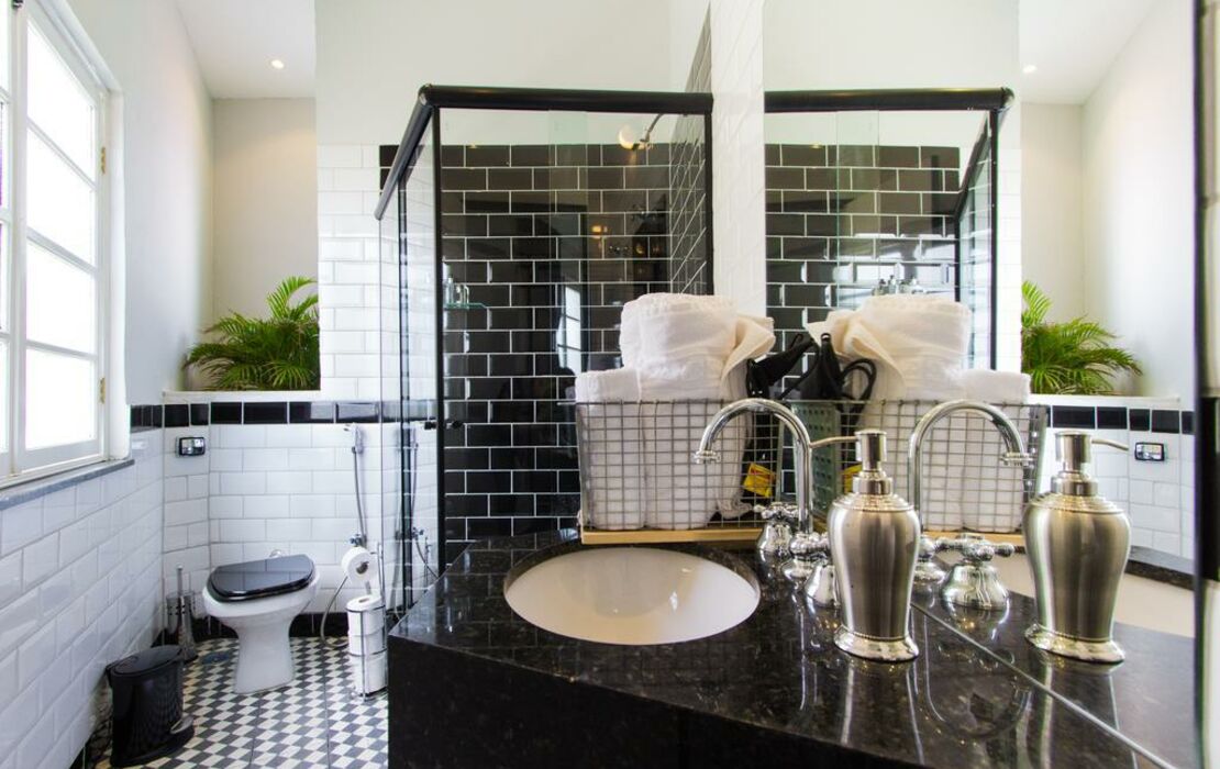 Discovery Suites Rio