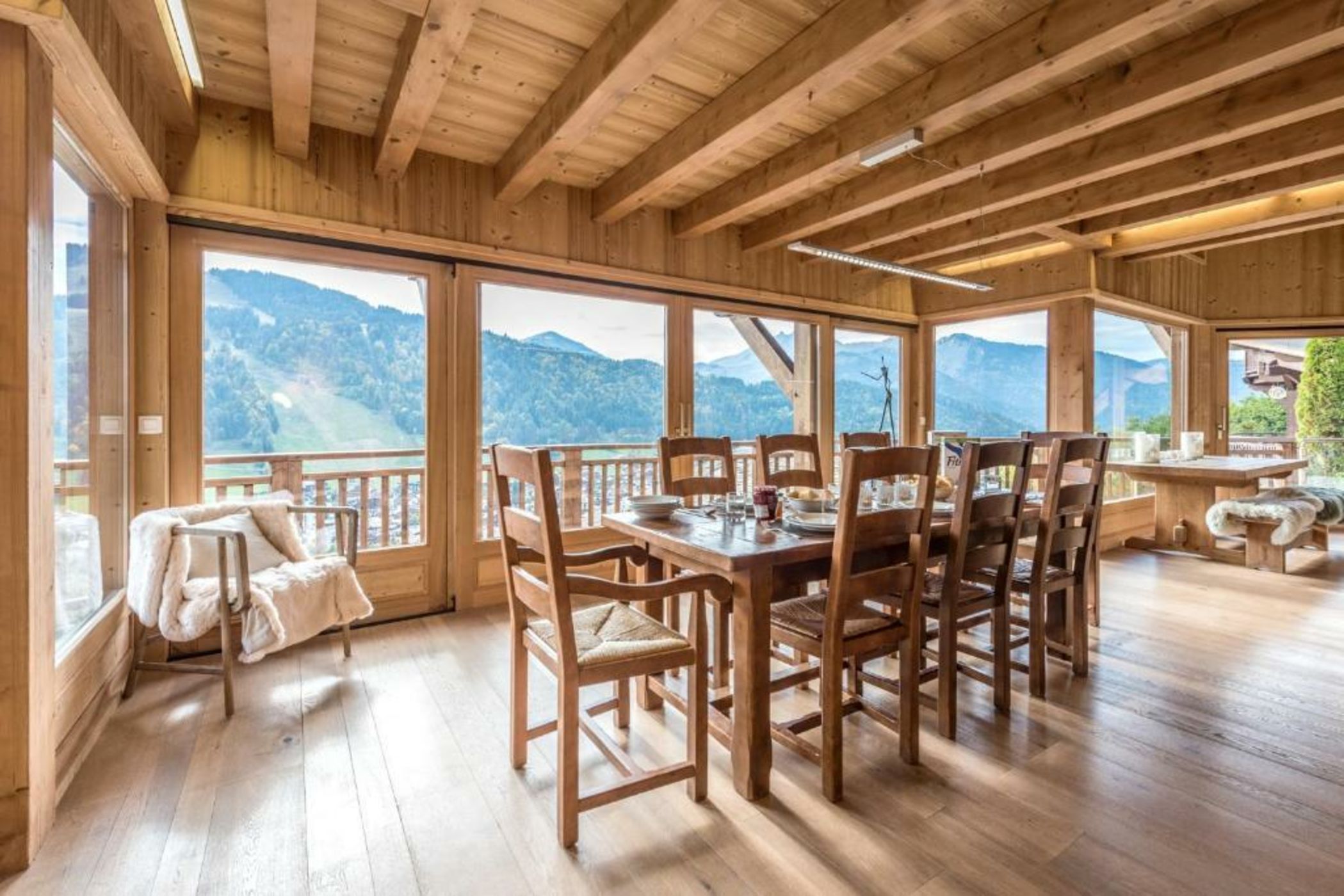 Chalet Omaroo II Morzine - by EMERALD STAY