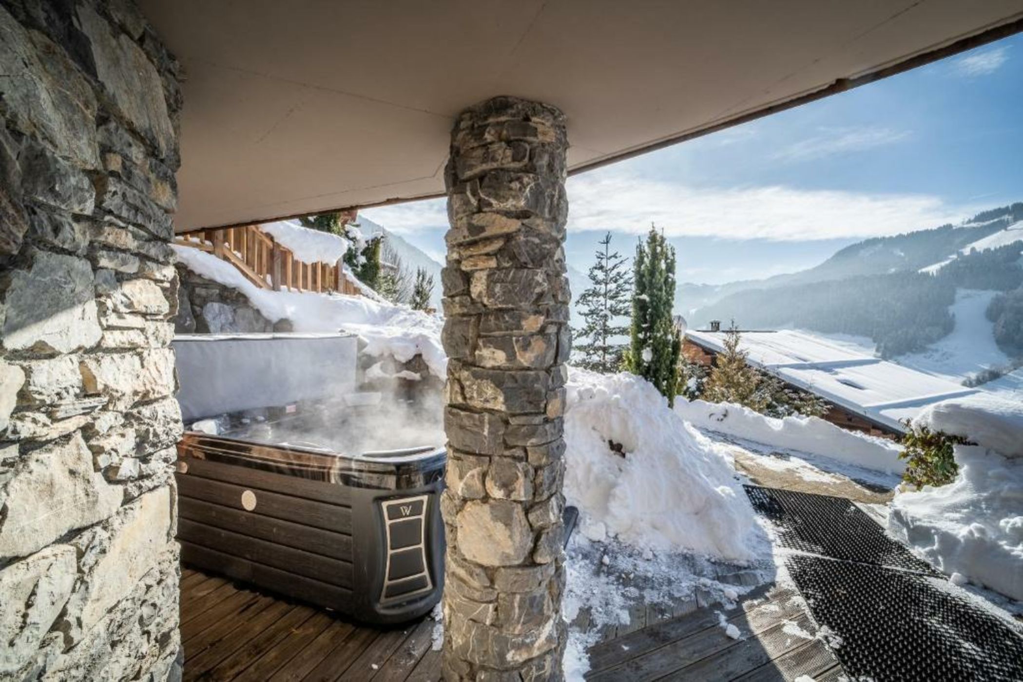 Chalet Omaroo II Morzine - by EMERALD STAY
