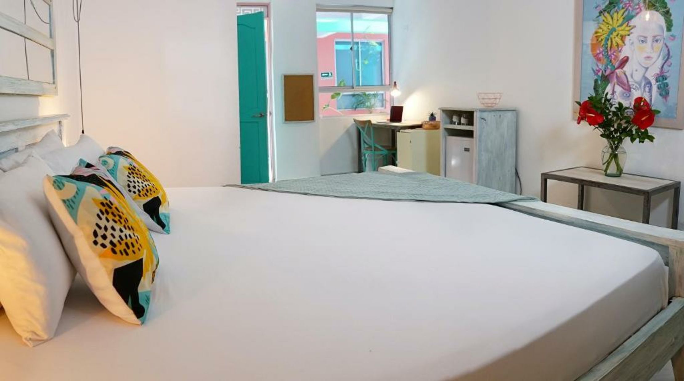 Flamingo Hostel & Coworking