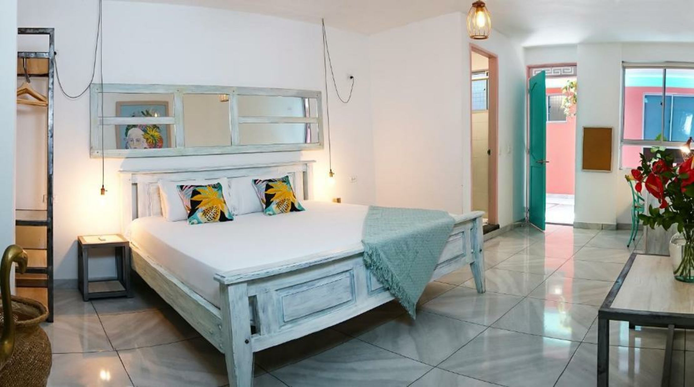 Flamingo Hostel & Coworking