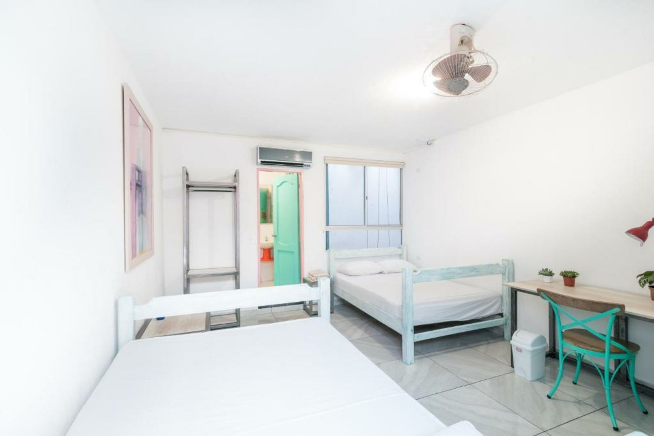 Flamingo Hostel & Coworking