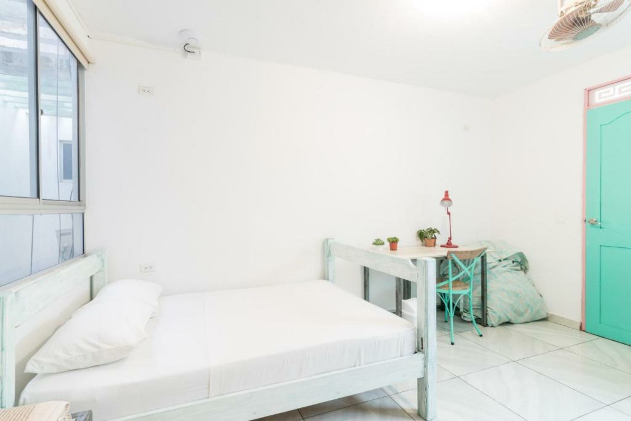 Flamingo Hostel & Coworking