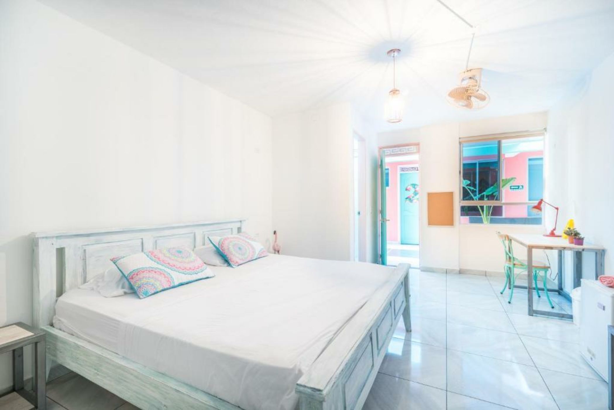 Flamingo Hostel & Coworking