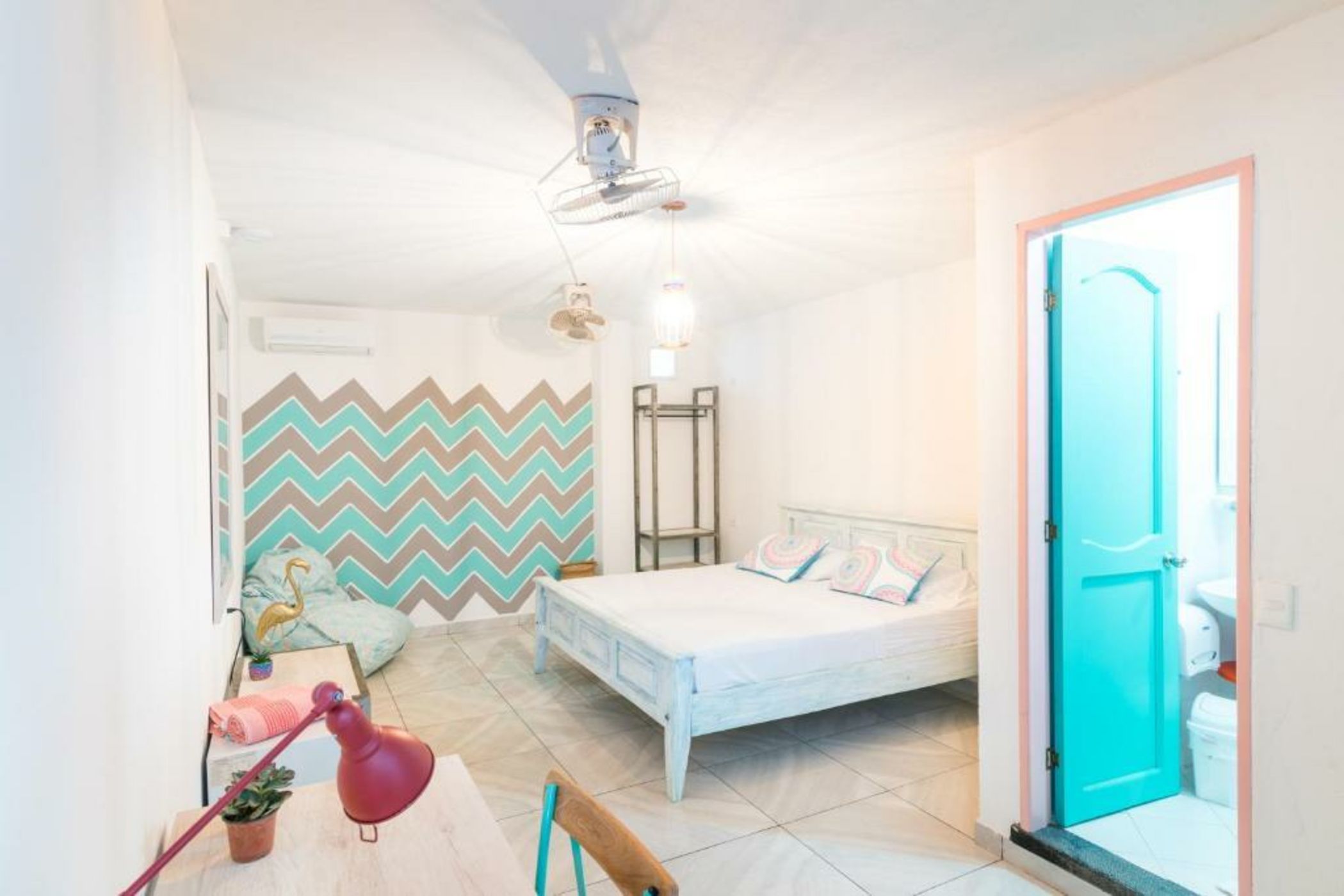 Flamingo Hostel & Coworking