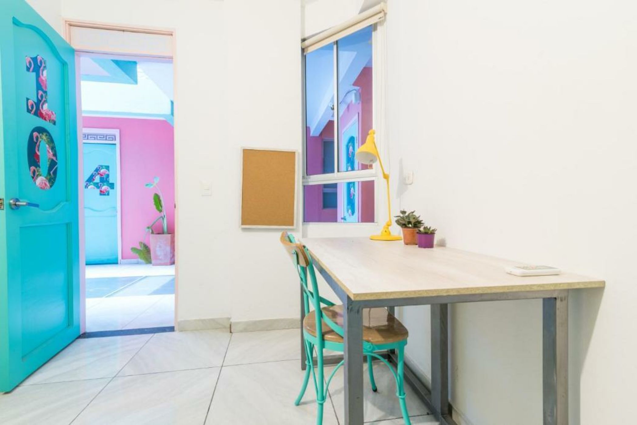 Flamingo Hostel & Coworking