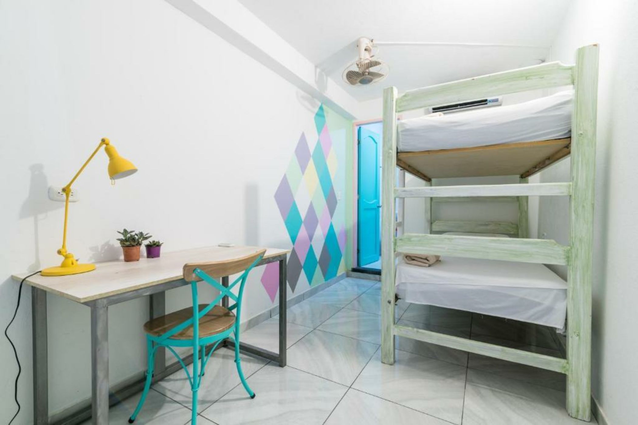 Flamingo Hostel & Coworking