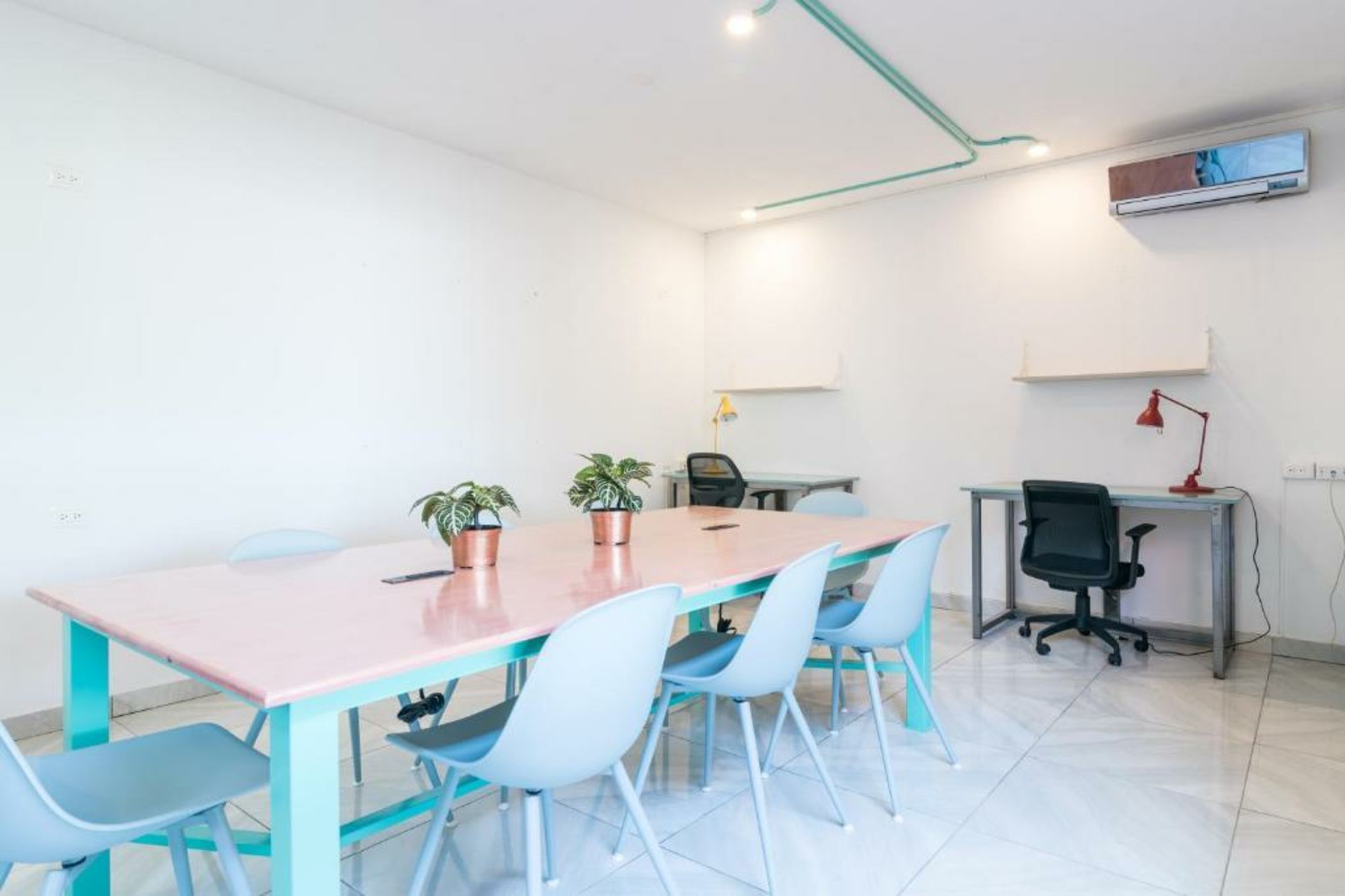 Flamingo Hostel & Coworking