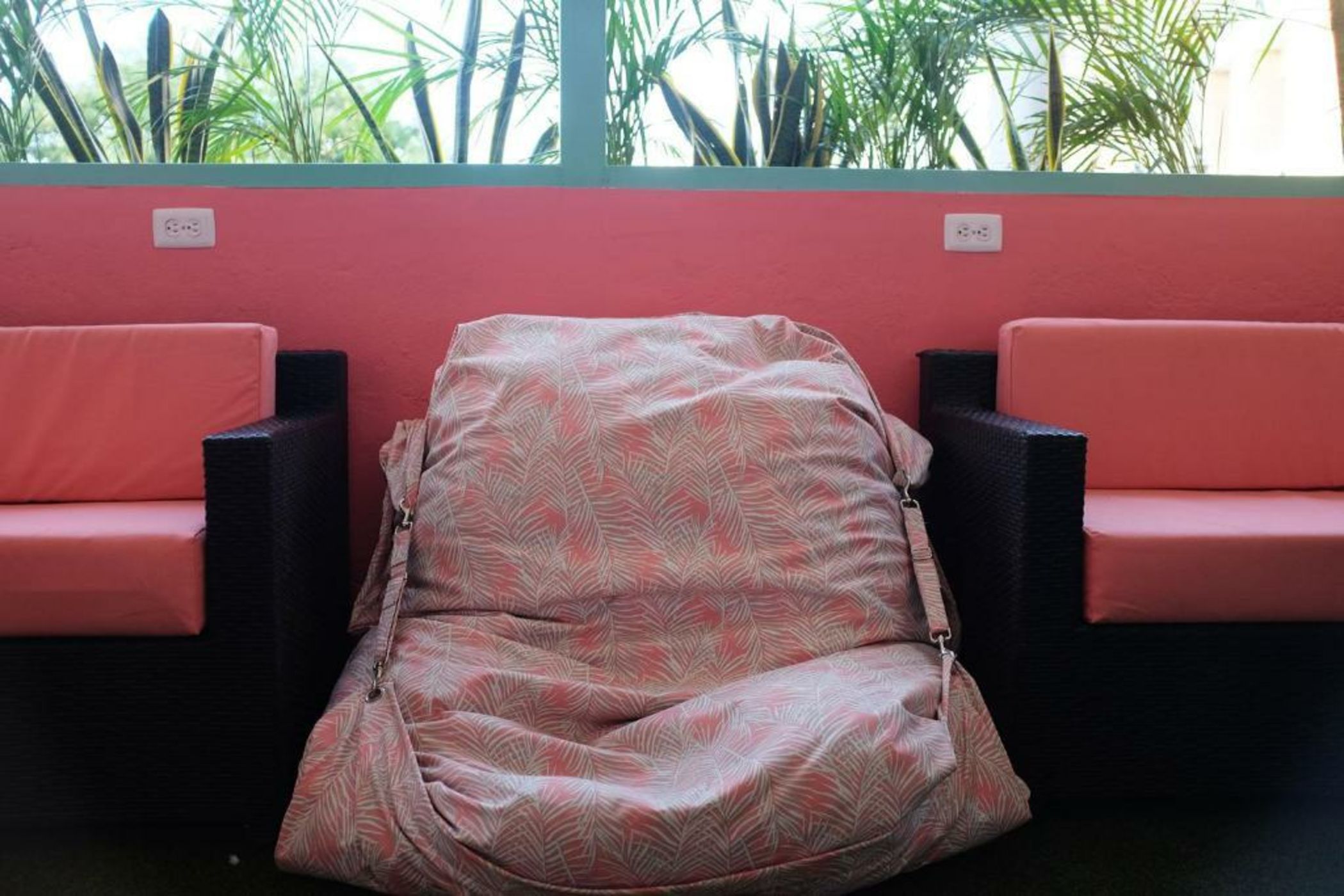 Flamingo Hostel & Coworking