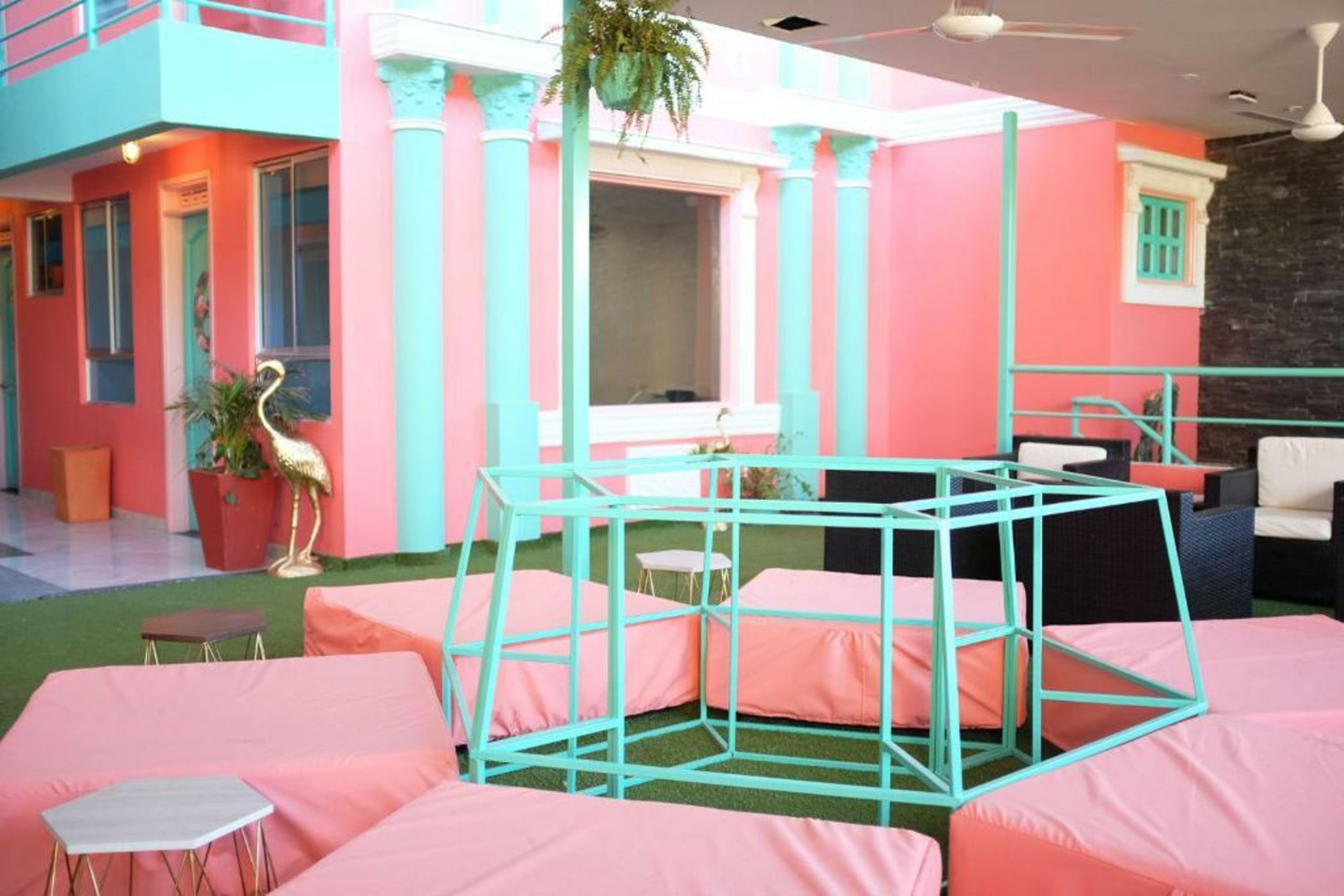 Flamingo Hostel & Coworking
