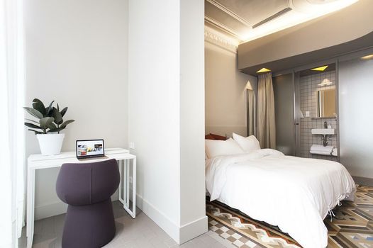 DestinationBCN - Universitat Rooms