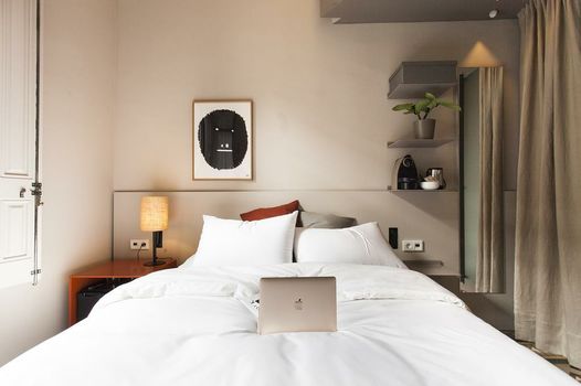 DestinationBCN - Universitat Rooms