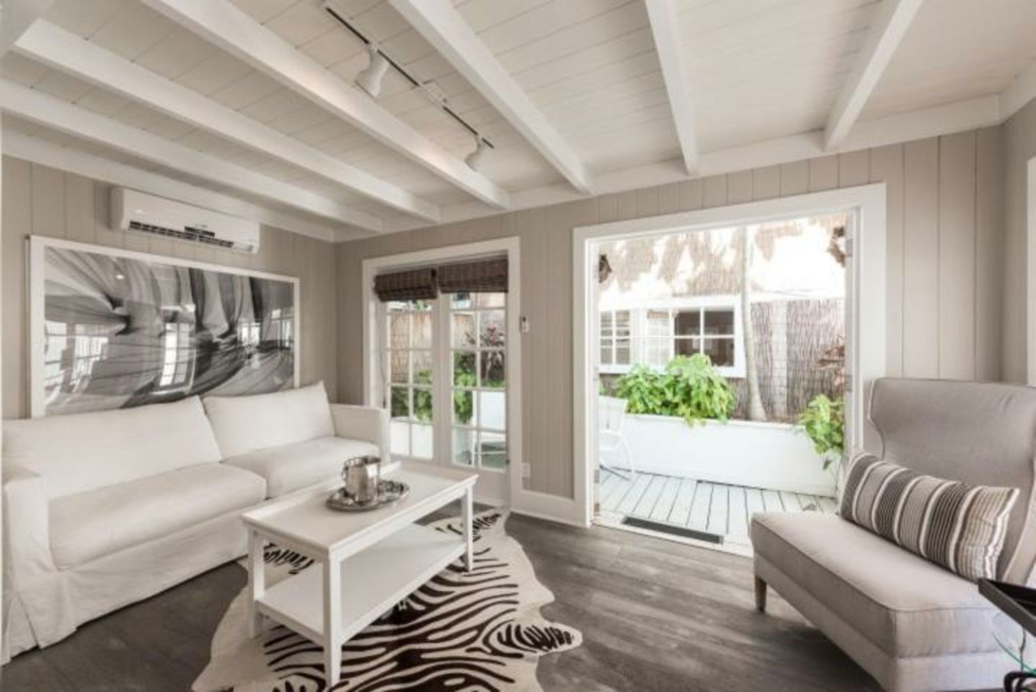 Alexander's Gay Lesbian Guesthouse (Adult Only 21+)