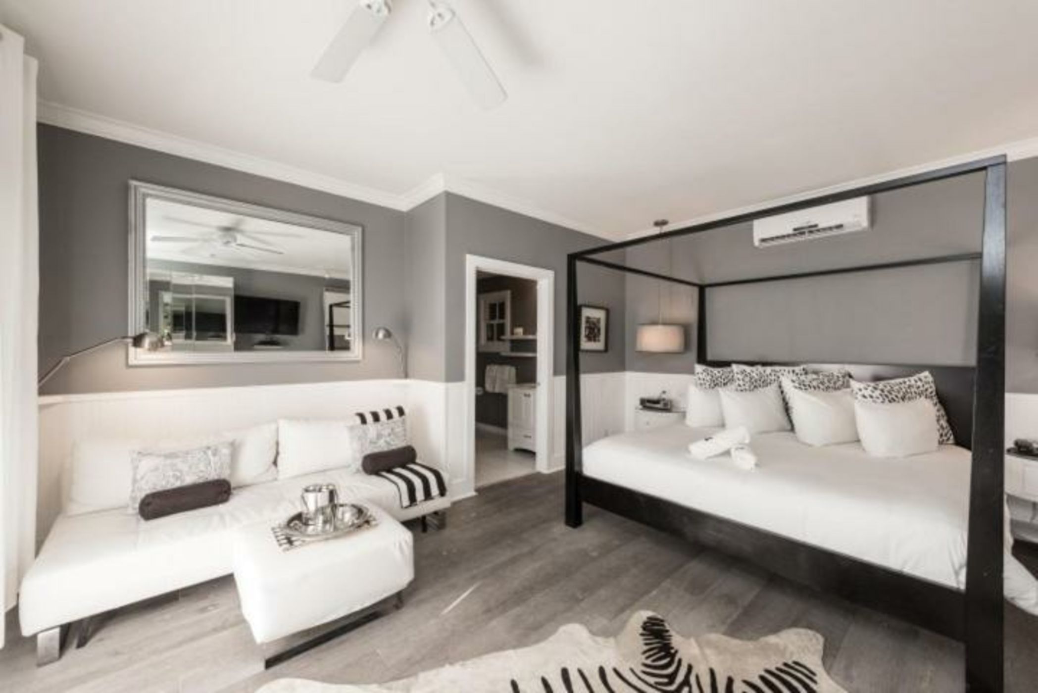 Alexander's Gay Lesbian Guesthouse (Adult Only 21+)