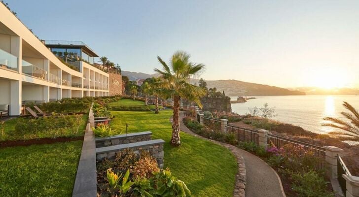 Les Suites at Cliff Bay PortoBay