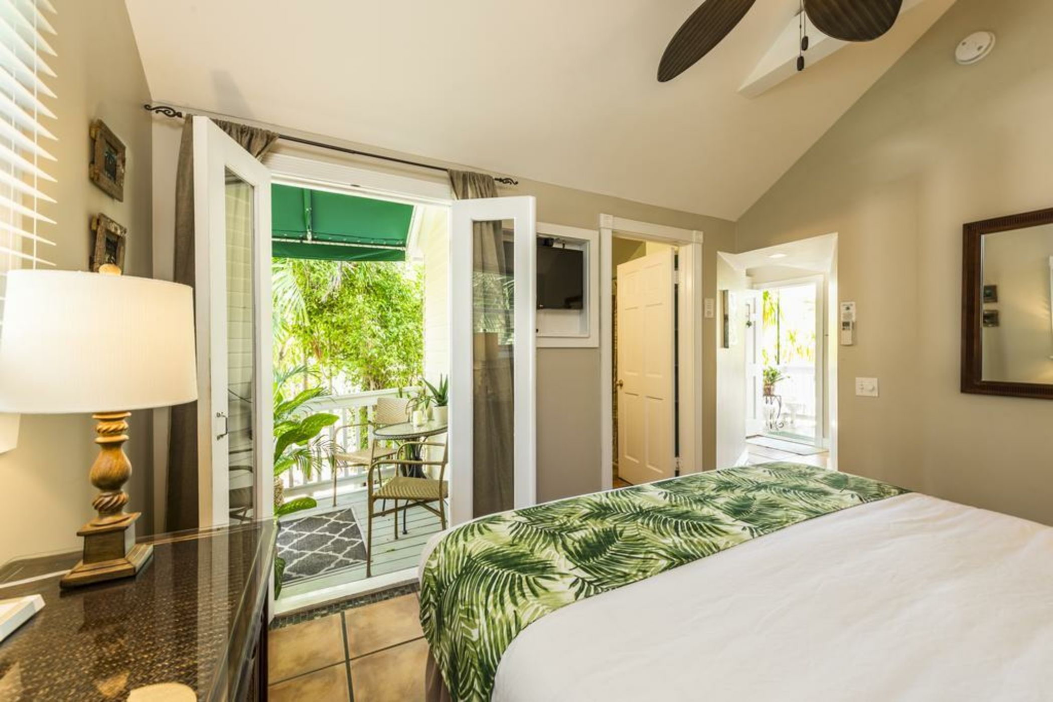 Andrews Inn & Garden Cottages