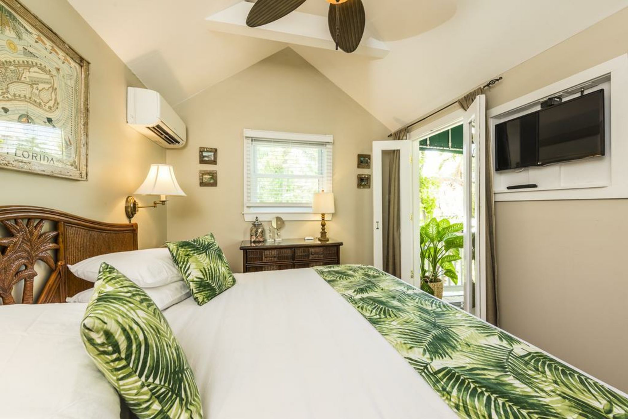 Andrews Inn & Garden Cottages